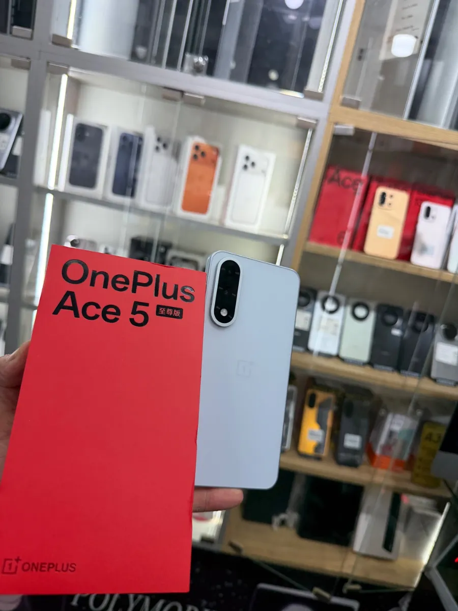 One plus Ace 5 Ultra