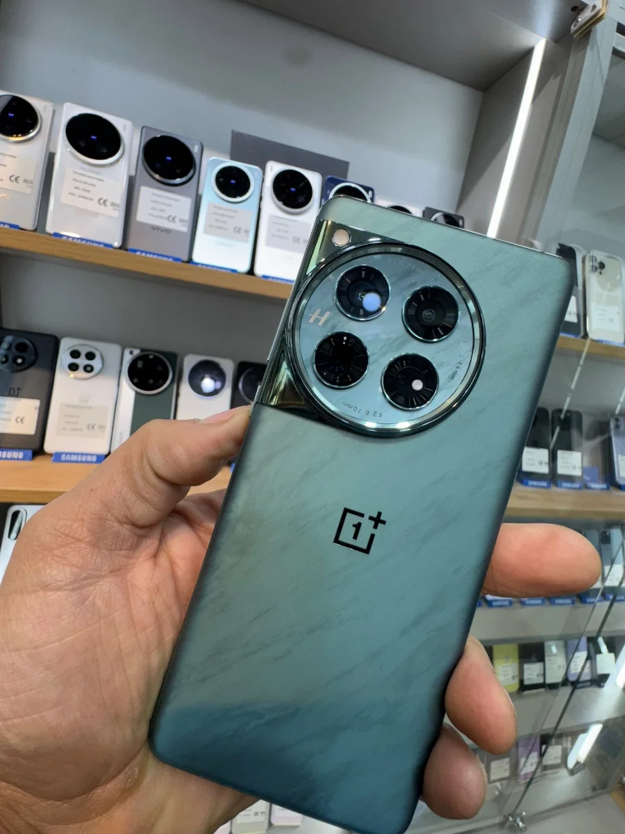 One plus 12  ( 16G / 512G ) 