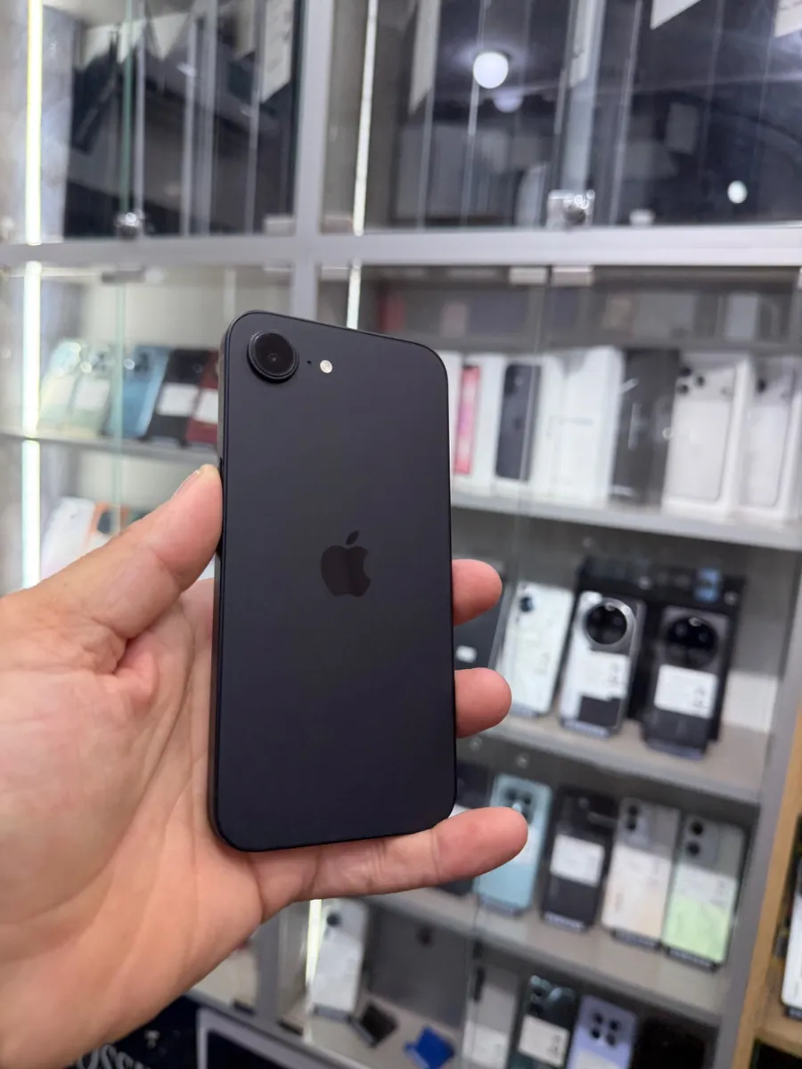 iPhone 16 E