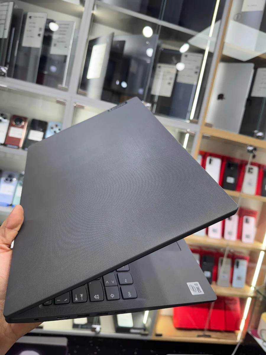 Lenovo V 15 