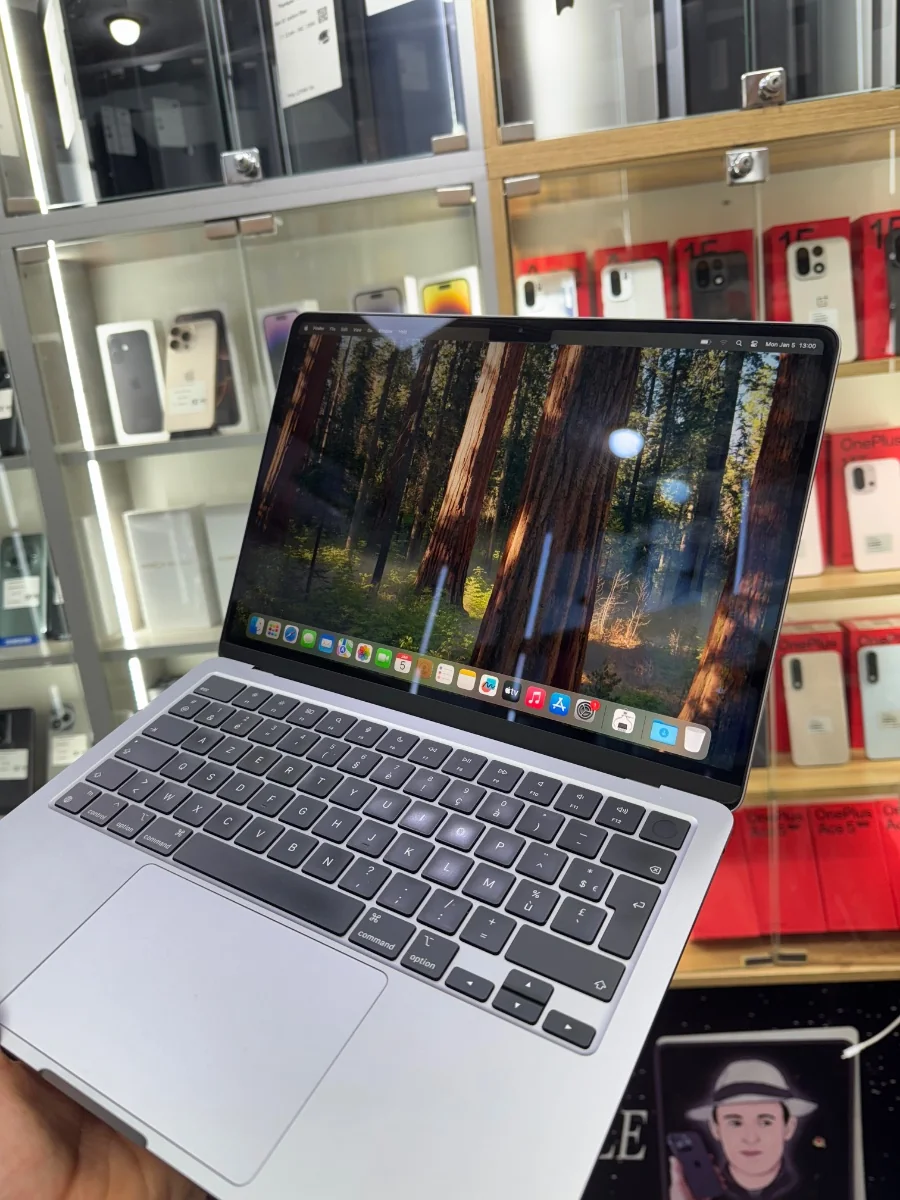 MacBook Air M 2 