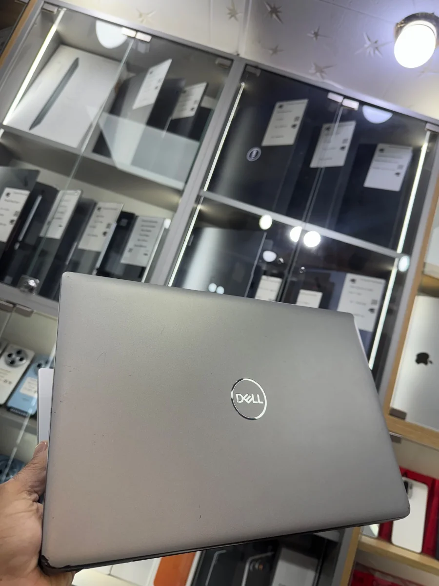 Dell latitude 5550 