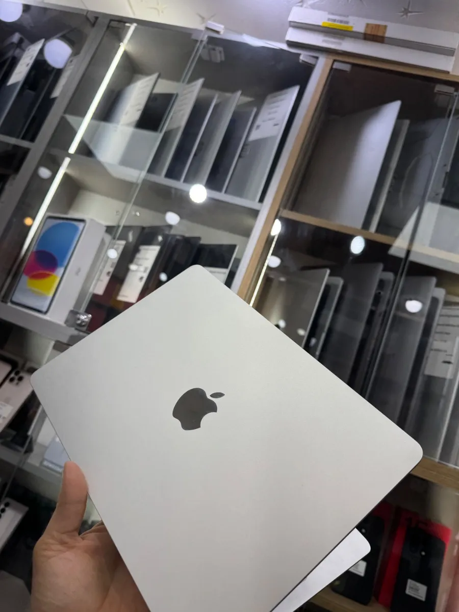 MacBook Air M2  (512G)