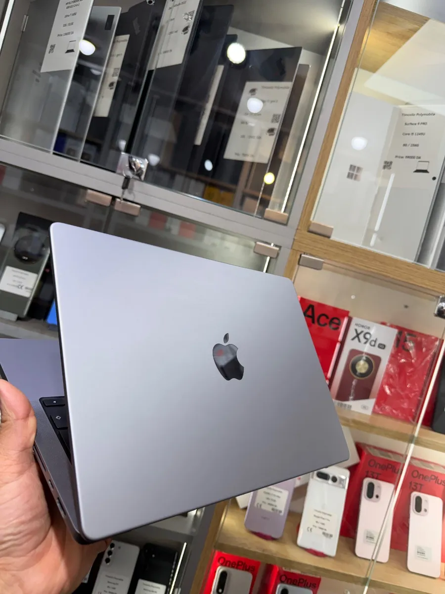 MacBook Pro M 1   PRO  