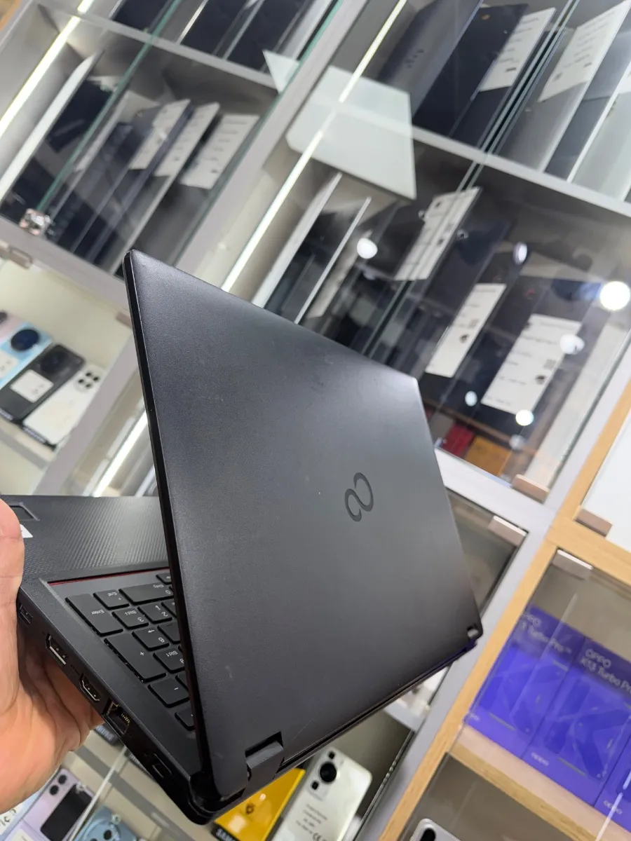 FUjİTSU LIFEBOOK   E 5511