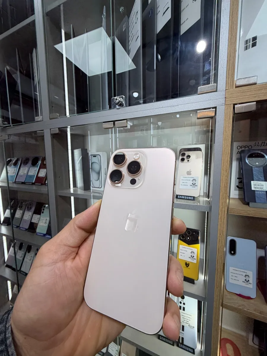 iPhone 16 PRO 