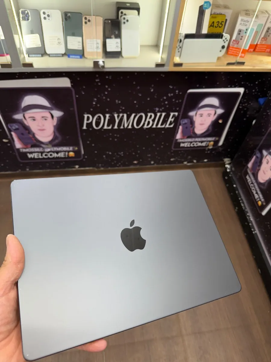 MacBook Pro M 4   ( 2024 ) 