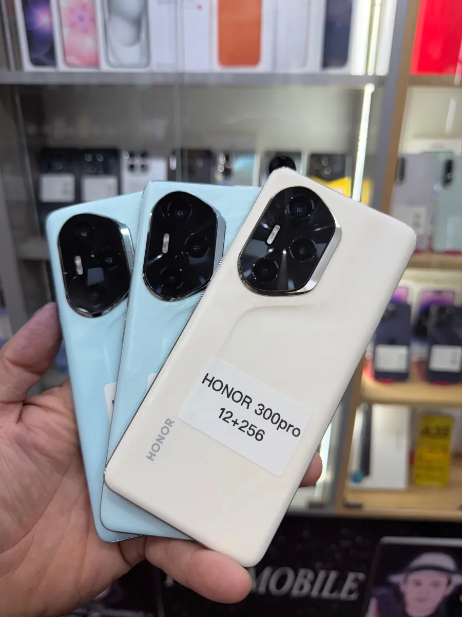Honor 300 PRO
