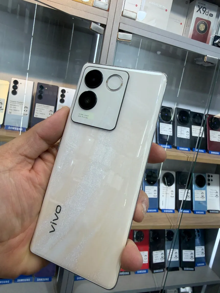 Vivo   S 17 E 