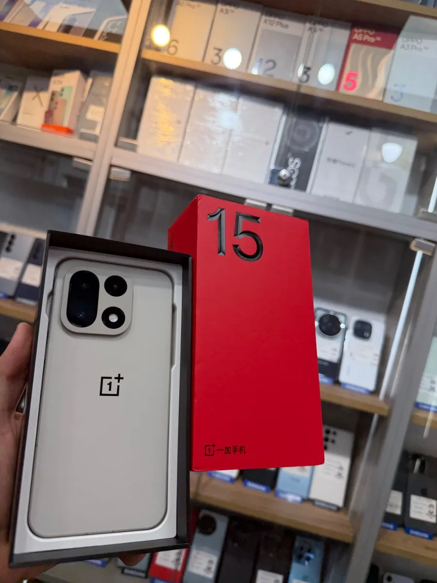 One plus 15 ( 16G / 256G )