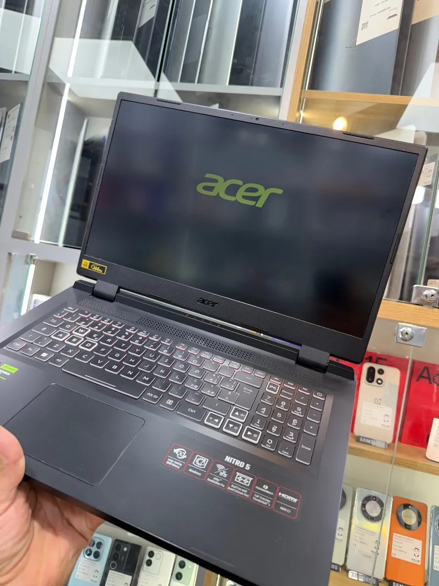 Acer nitro 5 i9 RTX 4060