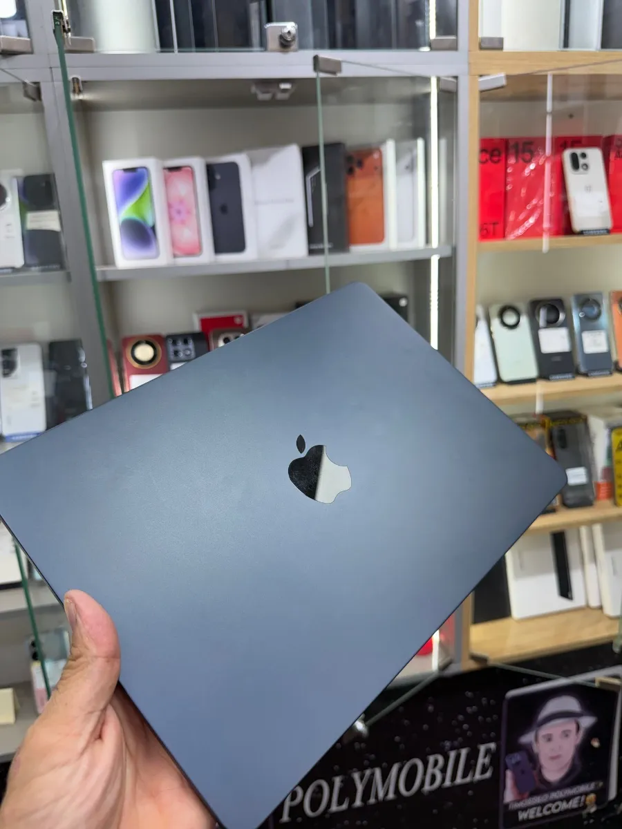 MacBook Air M5  ( MDM )