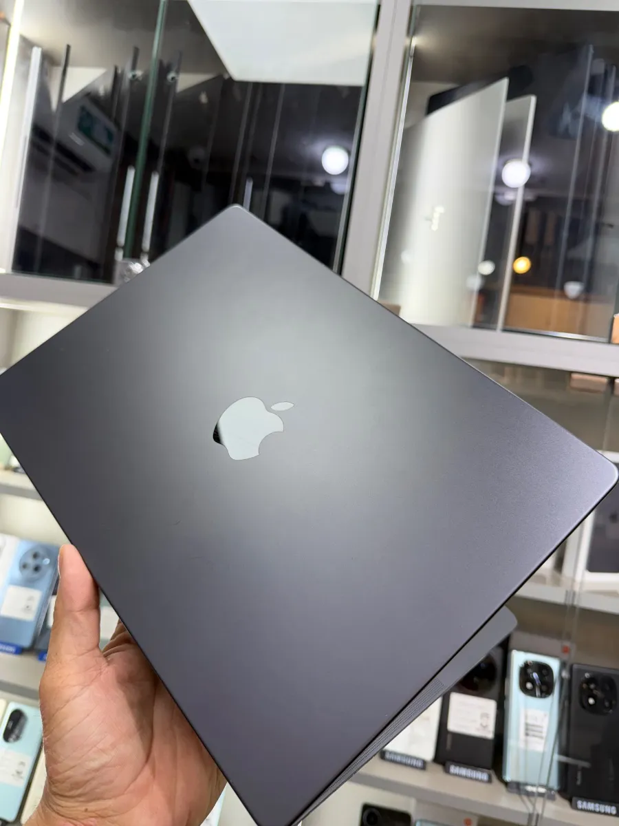 MacBook Pro M 4 Pro